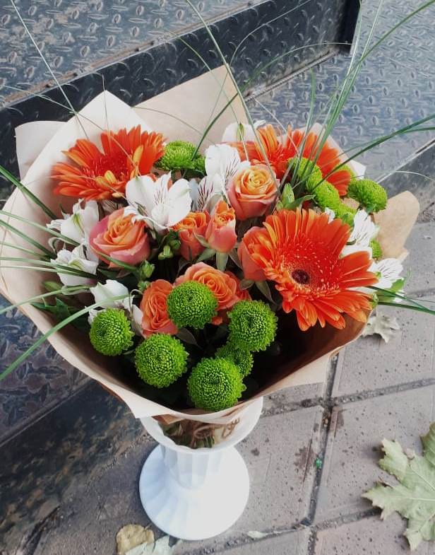 Букет цветов из: Герберы, Хризантемы, Альстромерии и Розы в Сясьстройске