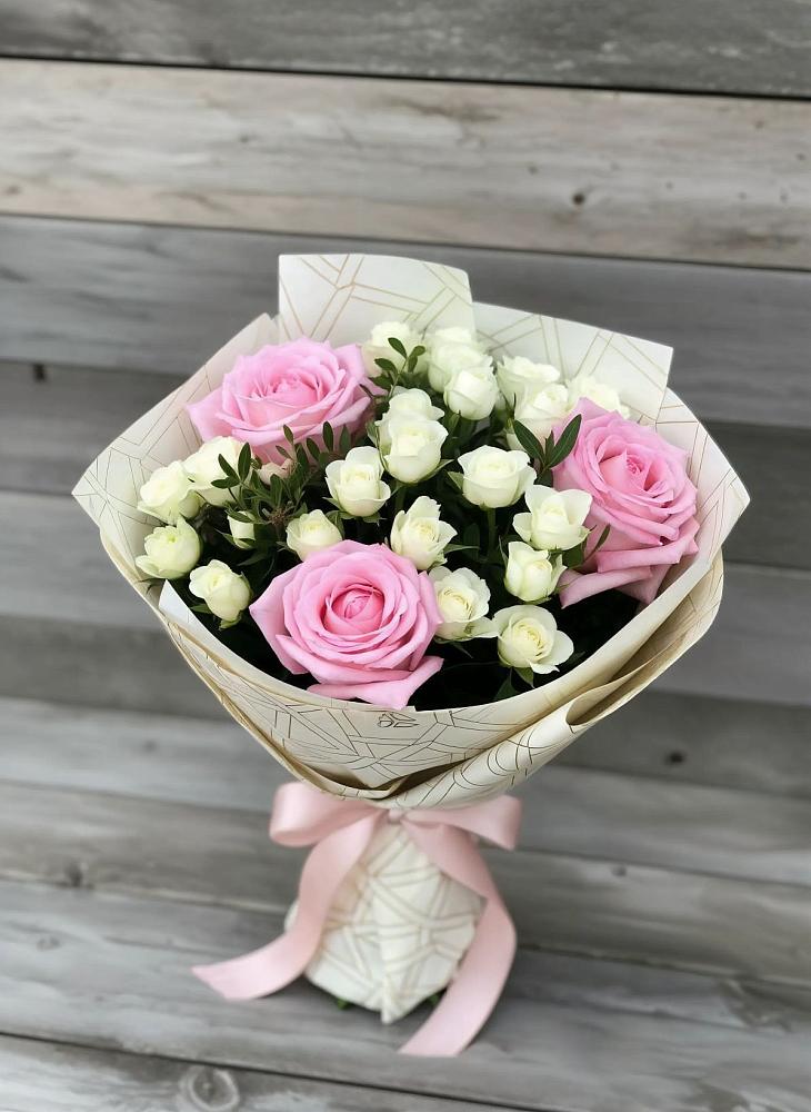 Букет цветов из: Розы в Сясьстройске