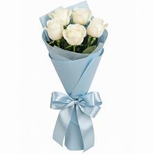 Букет 5 Белых роз Проуд в Сясьстройске