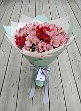 Букет цветов из:  Альстромерии в Сясьстройске