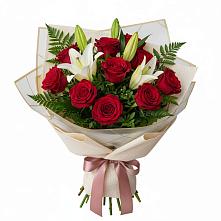 Букет цветов из:  Лилии и Розы в Сясьстройске