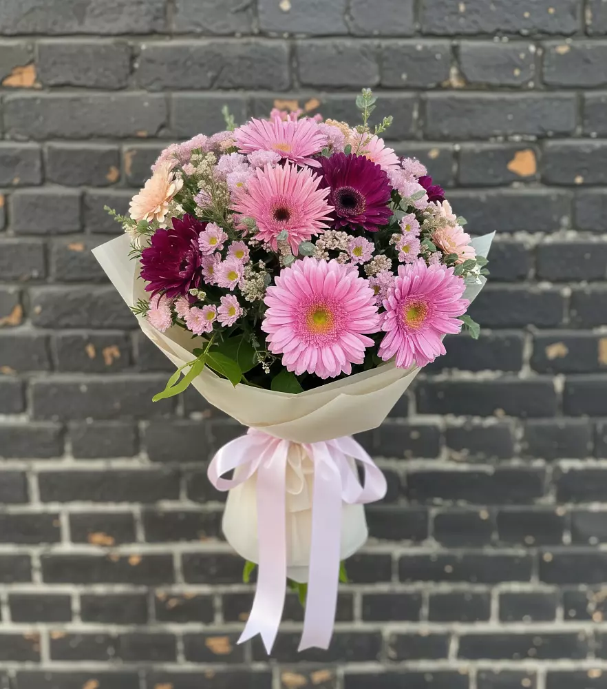Букет цветов из: Герберы и Хризантемы в Сясьстройске