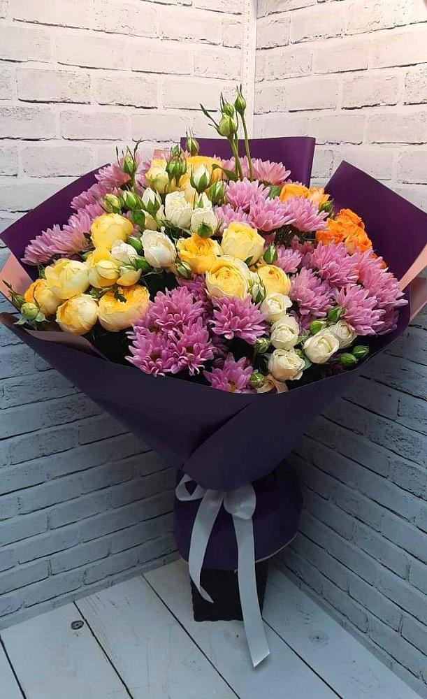 Букет цветов из: Хризантемы и Розы в Сясьстройске