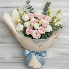 Букет цветов из:  Лизиантусы в Сясьстройске