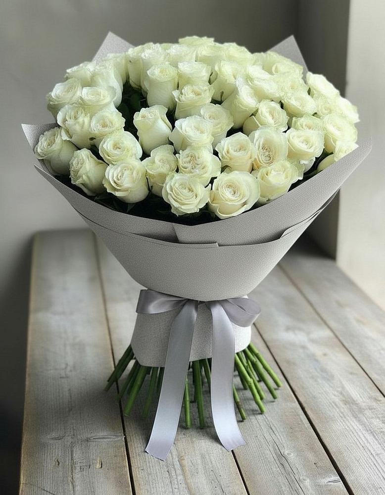 Букет 35 Белых роз в Сясьстройске