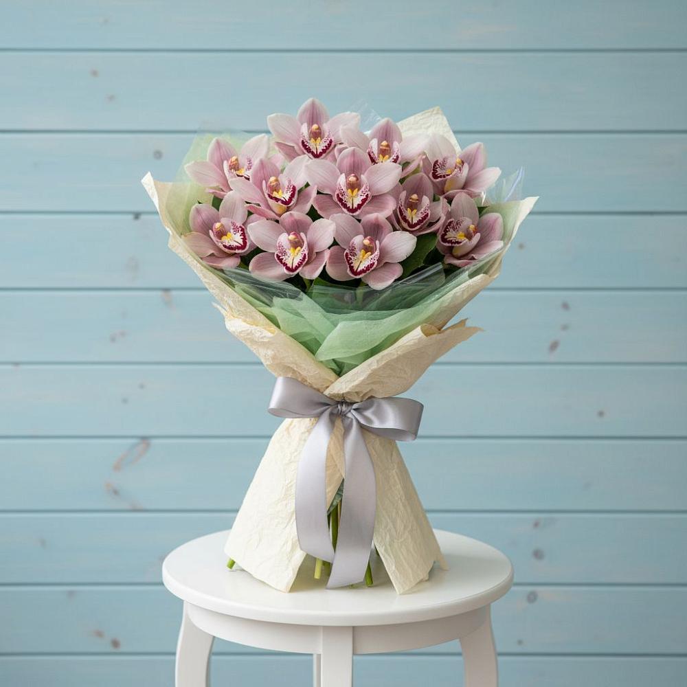 Букет цветов из: Орхидеи и Розы в Сясьстройске