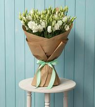 Букет цветов из:  Лизиантусы в Сясьстройске