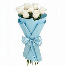 Букет 7 белых роз Проуд в Сясьстройске