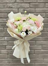 Букет цветов из:  Гвоздики, Розы, Лизиантусы и Хризантемы #REPLACE_PRED# Сясьстройске