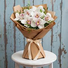 Букет цветов из:  Орхидеи и Розы в Сясьстройске
